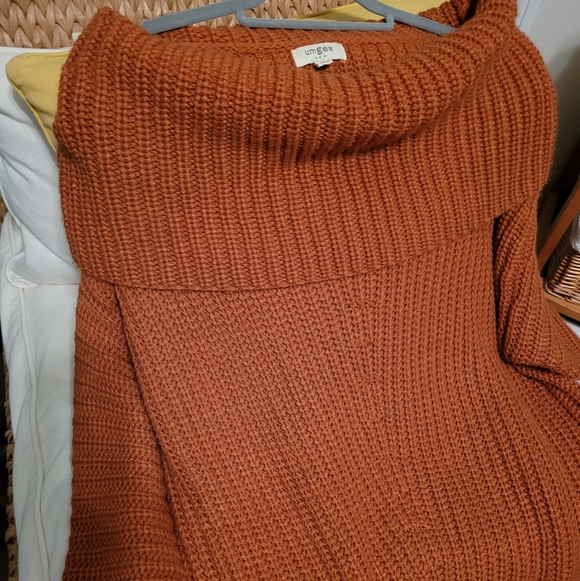 Umgee Oversized Cowlneck Sweater - Picture 6 of 6